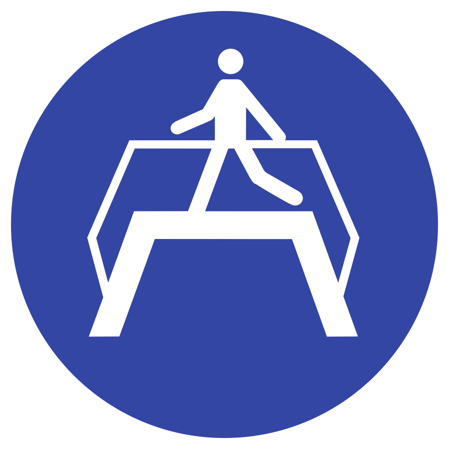 Übergang benutzen, Symbolschild, ISO 7010